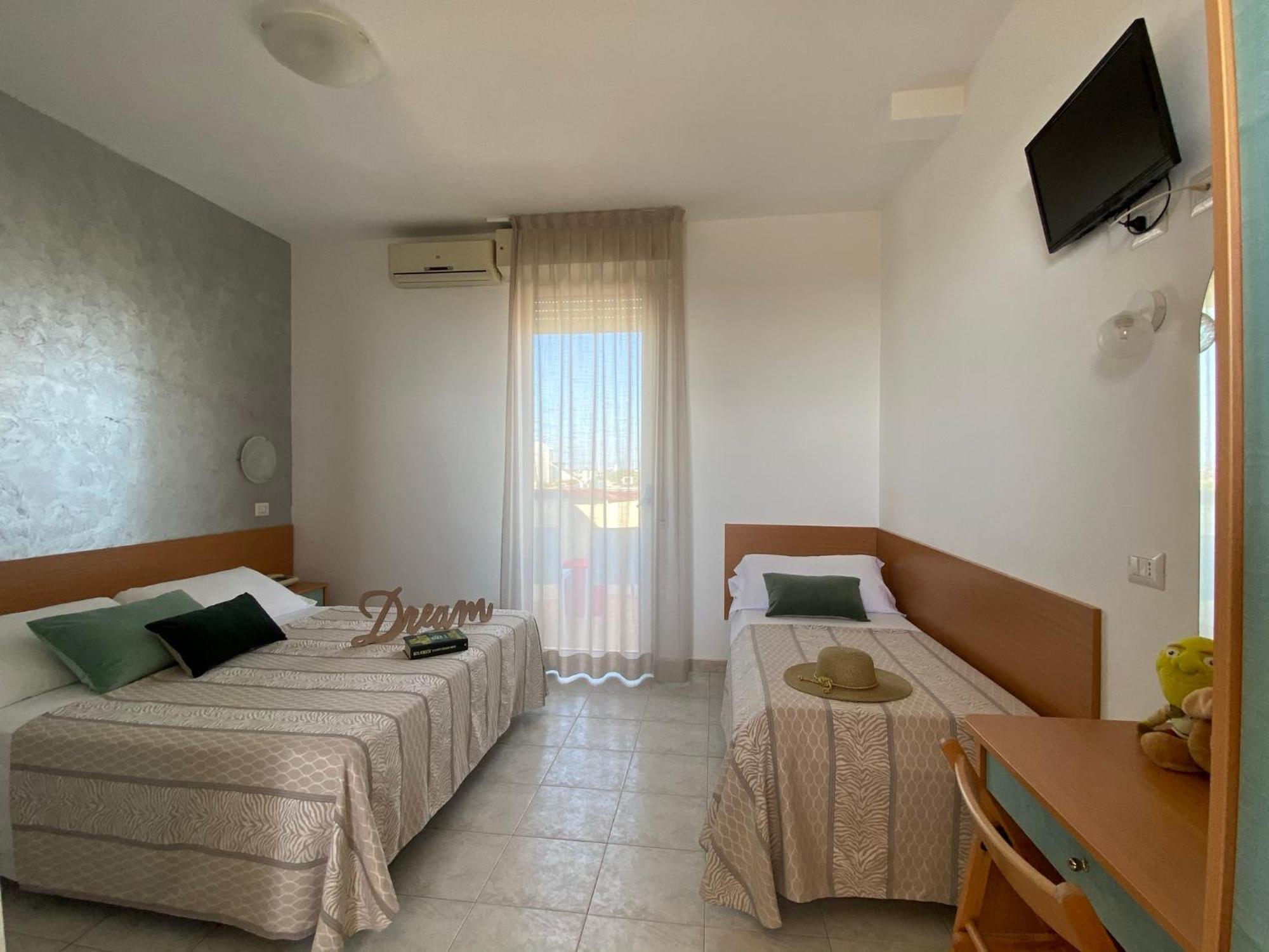 Hotel Jumbo Rimini Ngoại thất bức ảnh