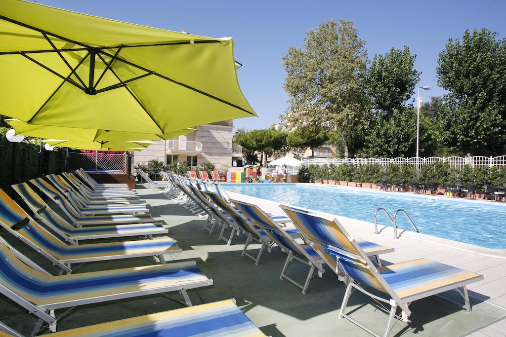 Hotel Jumbo Rimini Ngoại thất bức ảnh