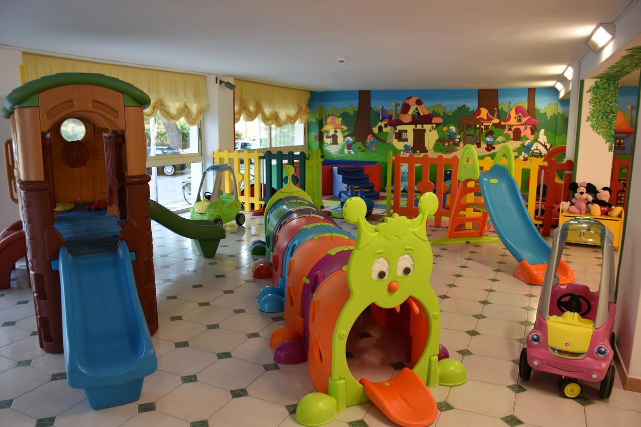 Hotel Jumbo Rimini Ngoại thất bức ảnh